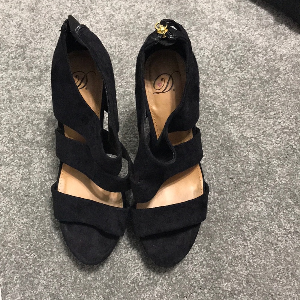 Black suede heels